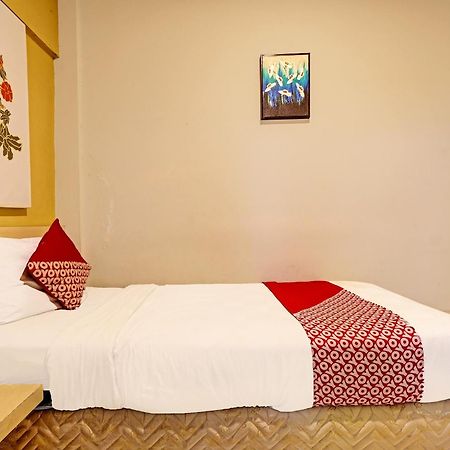 Sky Guesthouse Semarang Exterior foto
