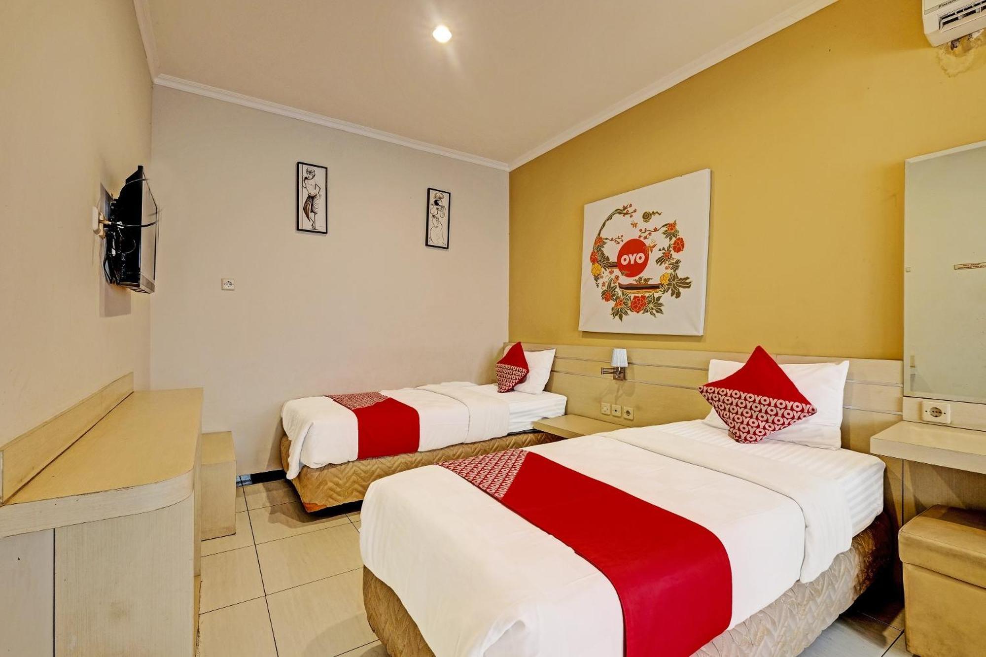 Sky Guesthouse Semarang Exterior foto