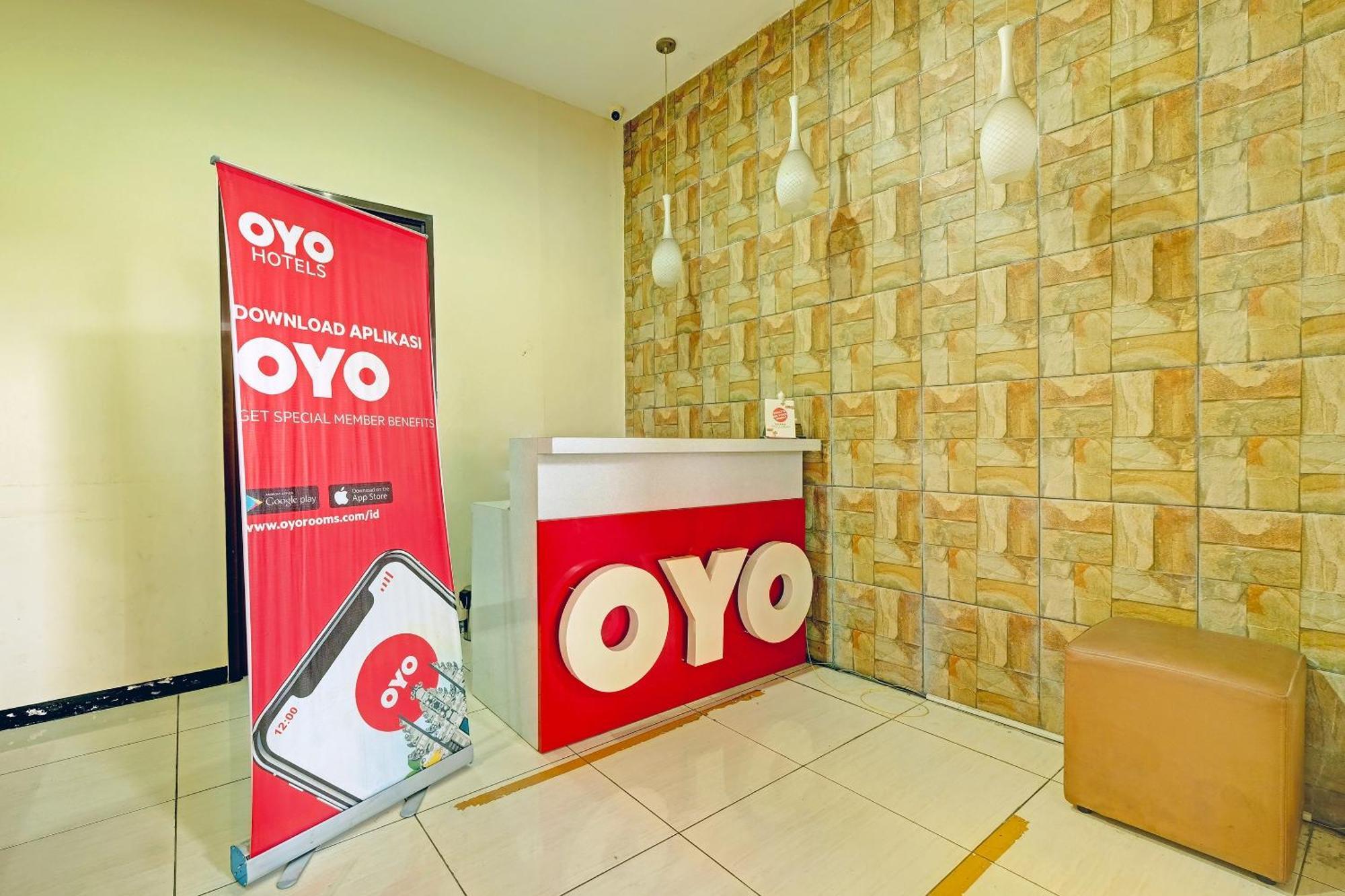 Sky Guesthouse Semarang Exterior foto