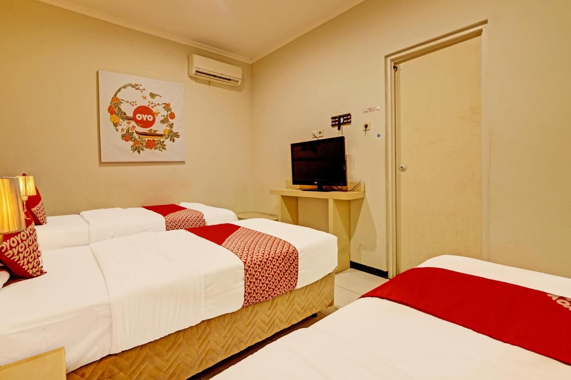 Sky Guesthouse Semarang Exterior foto
